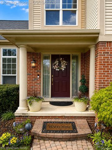 5457 Shelton Drive, Commerce Charter Township, MI 48382