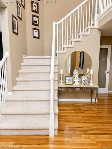 5457 Shelton Drive, Commerce Charter Township, MI 48382