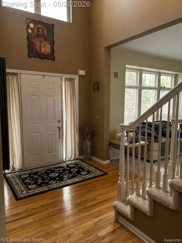 5457 Shelton Drive, Commerce Charter Township, MI 48382