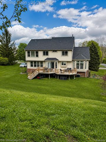 5457 Shelton Drive, Commerce Charter Township, MI 48382