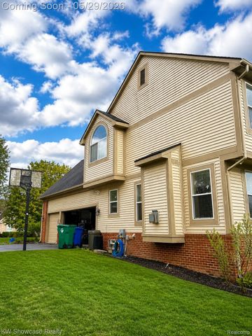 5457 Shelton Drive, Commerce Charter Township, MI 48382