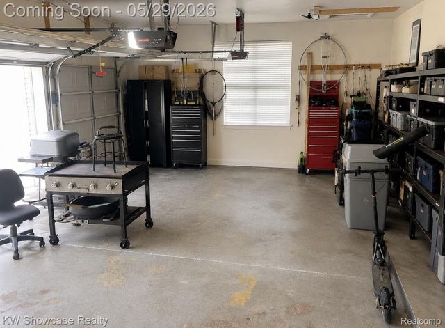 5457 Shelton Drive, Commerce Charter Township, MI 48382