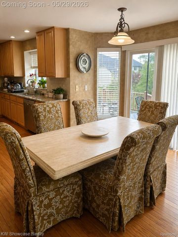 5457 Shelton Drive, Commerce Charter Township, MI 48382