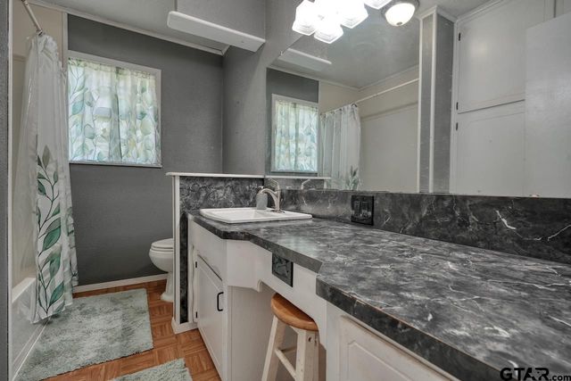 107 Lado De Loma Drive, Winona, TX 75792