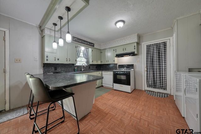 107 Lado De Loma Drive, Winona, TX 75792