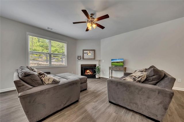 166 Woodhouse Circle, Acworth, GA 30102
