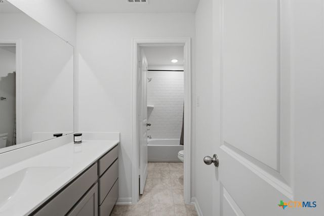 160 Villars Drive, Salado, TX 76571