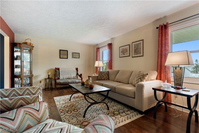 8811 Blitzen Road NW, North Canton, OH 44720