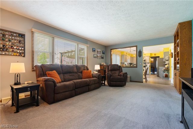 8811 Blitzen Road NW, North Canton, OH 44720