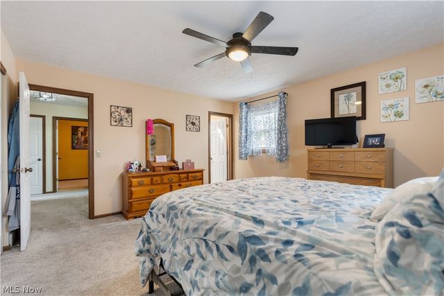 8811 Blitzen Road NW, North Canton, OH 44720