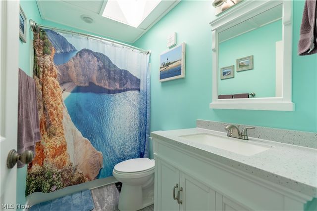 8811 Blitzen Road NW, North Canton, OH 44720