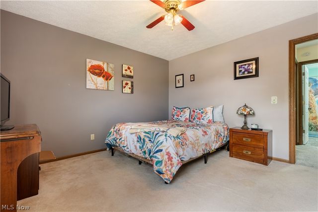 8811 Blitzen Road NW, North Canton, OH 44720