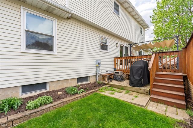 8811 Blitzen Road NW, North Canton, OH 44720