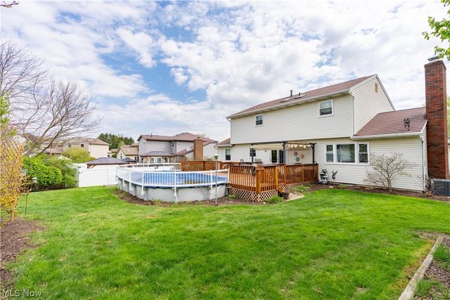 8811 Blitzen Road NW, North Canton, OH 44720