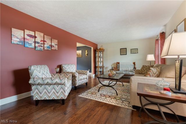 8811 Blitzen Road NW, North Canton, OH 44720