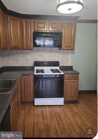 235 S CHESTER AVE, Riverside, NJ 08075