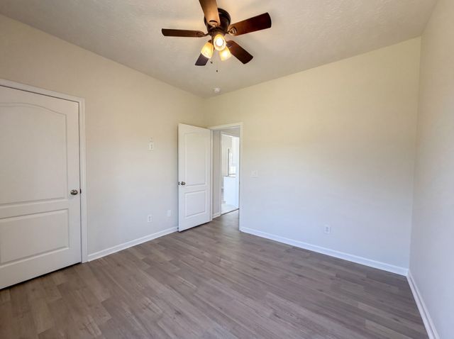 425 Long Creek Dr, Christiana, TN 37037