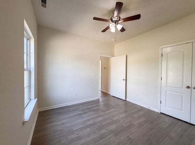 425 Long Creek Dr, Christiana, TN 37037