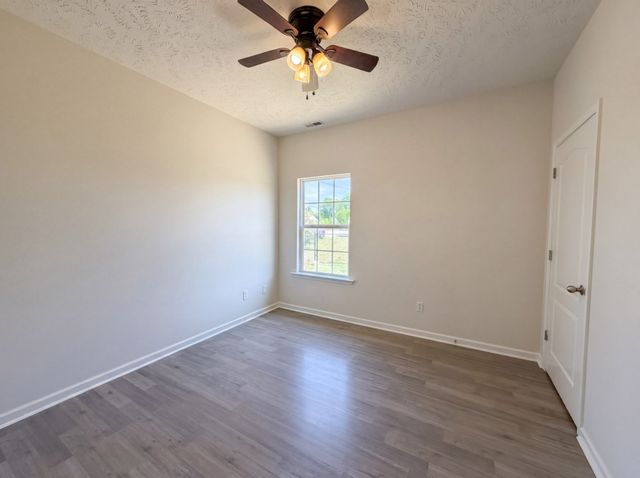 425 Long Creek Dr, Christiana, TN 37037