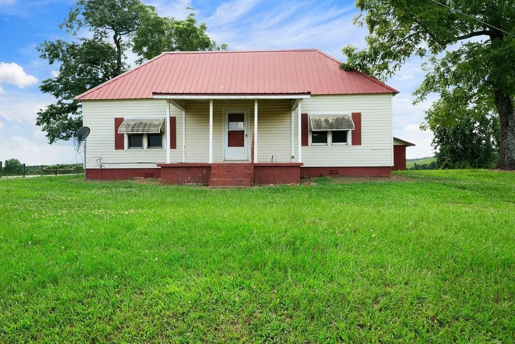 369 Cavender Lane, Bowdon, GA 30108