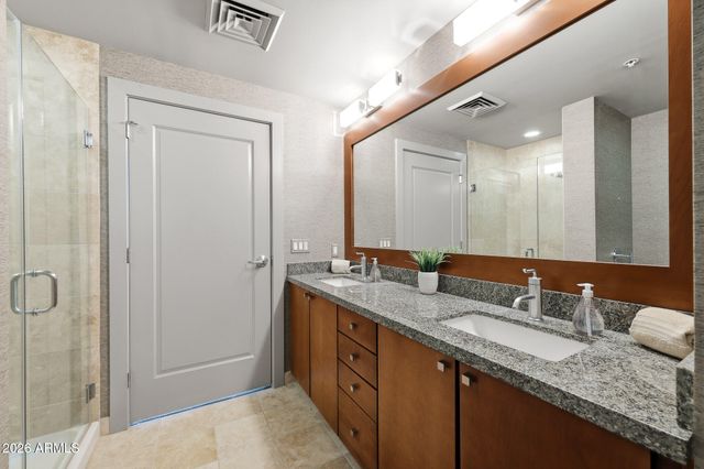 310 S 4TH Street 2204, Phoenix, AZ 85004