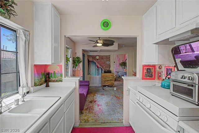 4889 South Torrey Pines Drive 201, Las Vegas, NV 89103