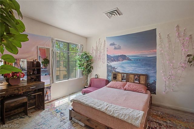 4889 South Torrey Pines Drive 201, Las Vegas, NV 89103