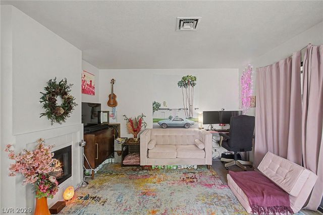 4889 South Torrey Pines Drive 201, Las Vegas, NV 89103