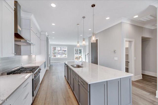 811 Maple Berry Lane 105, Raleigh, NC 27607