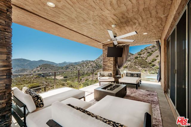 9 Morgan Road, Bell Canyon, CA 91307