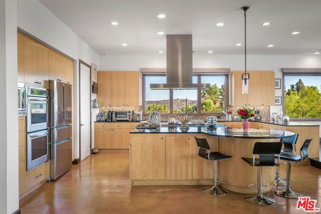 9 Morgan Road, Bell Canyon, CA 91307