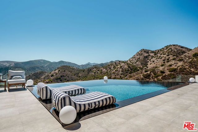 9 Morgan Road, Bell Canyon, CA 91307