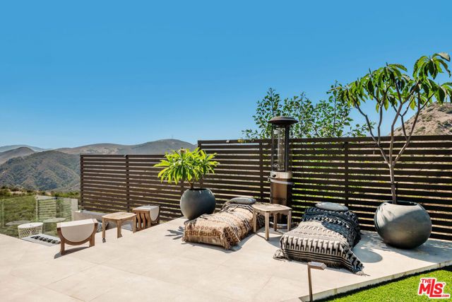 9 Morgan Road, Bell Canyon, CA 91307