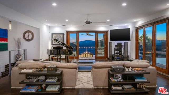 9 Morgan Road, Bell Canyon, CA 91307