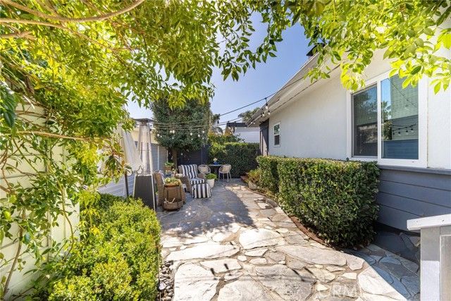 123 Yorktown, Newport Beach, CA 92660