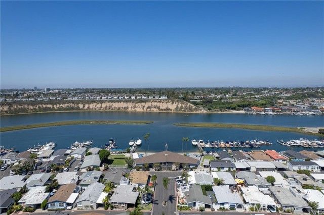 123 Yorktown, Newport Beach, CA 92660