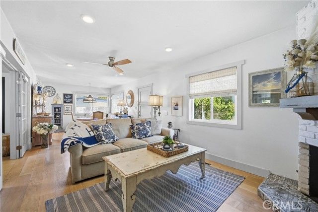 123 Yorktown, Newport Beach, CA 92660