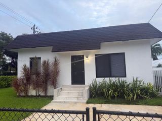1800 NW 18th Ter, Miami, FL 33125