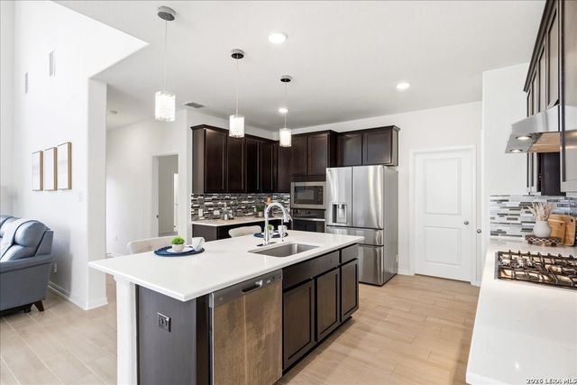 24814 Las Pilas, San Antonio, TX 78261