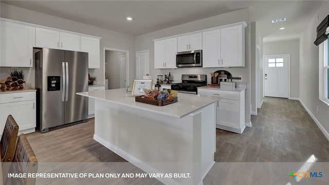 128 RAYMONDVILLE Path, San Marcos, TX 78666