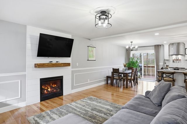 131 Damon Rd, Fitchburg, MA 01420