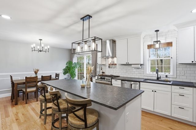 131 Damon Rd, Fitchburg, MA 01420