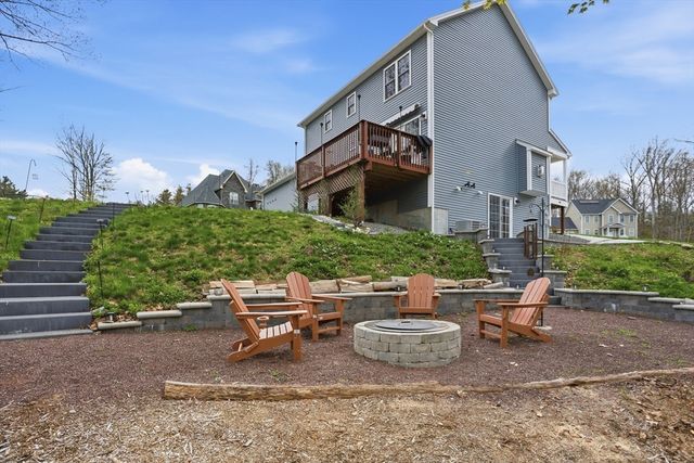131 Damon Rd, Fitchburg, MA 01420