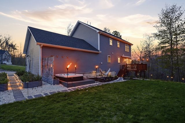 131 Damon Rd, Fitchburg, MA 01420