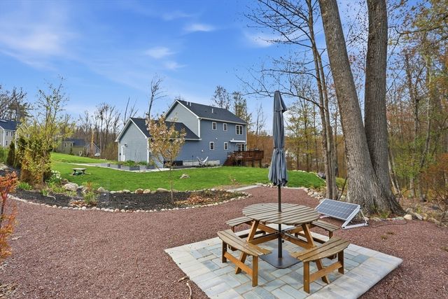 131 Damon Rd, Fitchburg, MA 01420