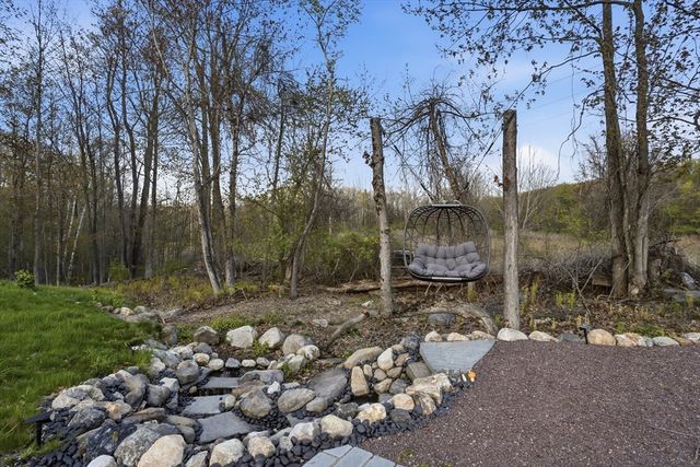 131 Damon Rd, Fitchburg, MA 01420