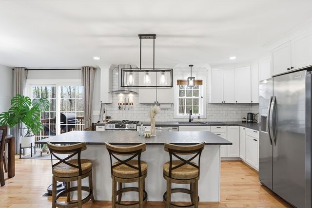 131 Damon Rd, Fitchburg, MA 01420