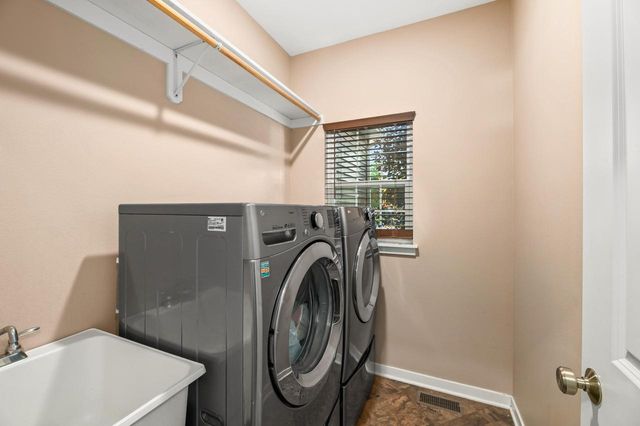 1433 Isabel LANE, Burlington, WI 53105
