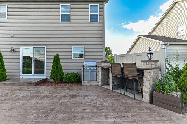 1433 Isabel LANE, Burlington, WI 53105