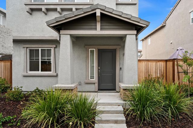 5512 Molino Cir, Roseville, CA 95747